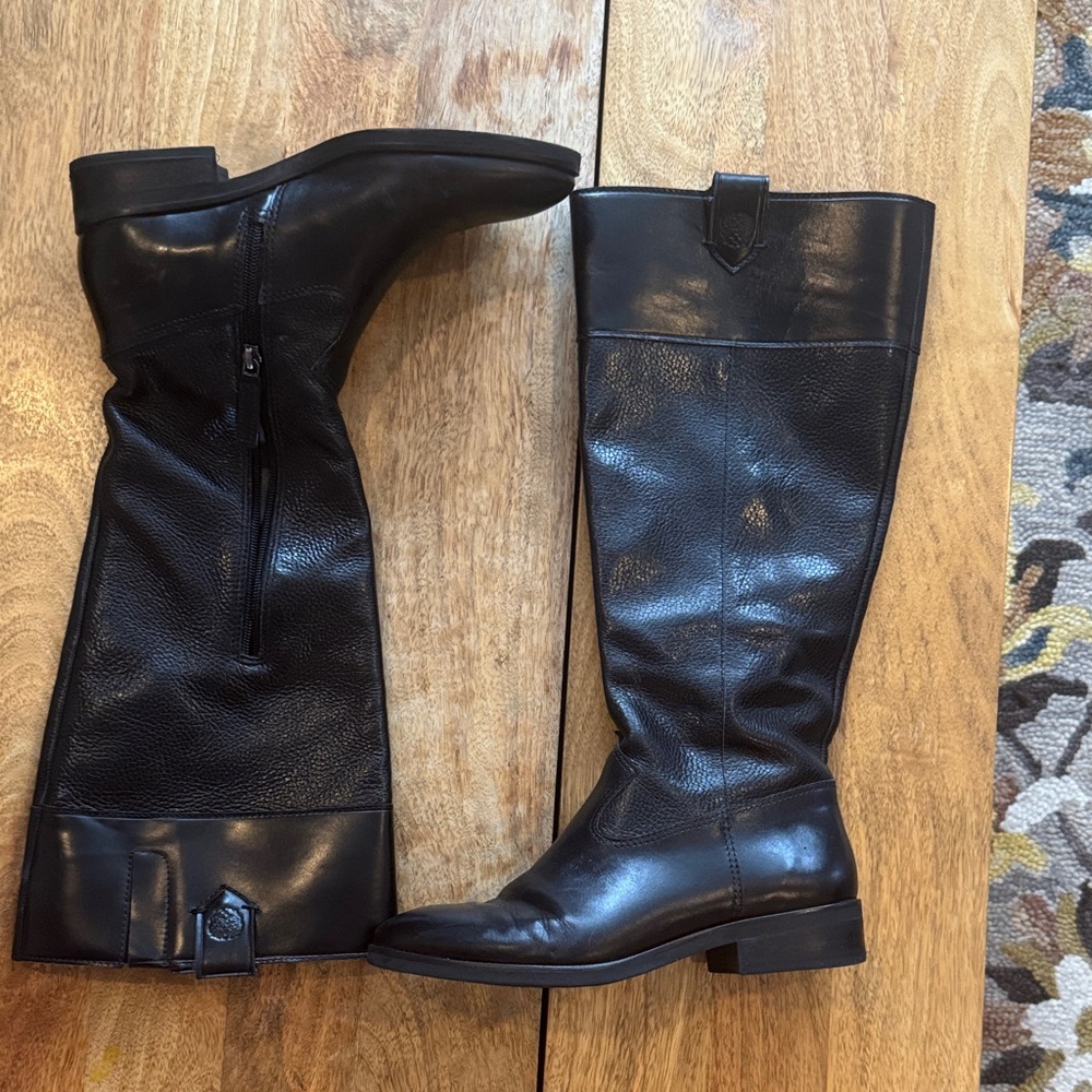 EUC Vince Camuto Selpsia knee-high Black Leather Boots - wide calf